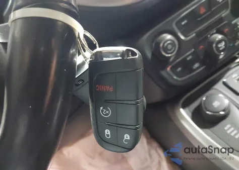 2018 Jeep Compass Latitude 4X4 from USA, damaged, VIN 3C4NJDBB4JT402164